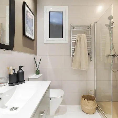 Apartament Jaiz - 2 Bedrooms And Terrace In Eixample Esquerra *