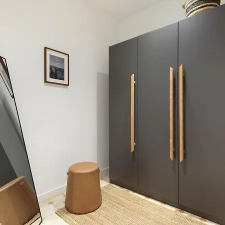 Jaiz - 2 Bedrooms And Terrace In Eixample Esquerra Apartment