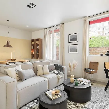 Jaiz - 2 Bedrooms And Terrace In Eixample Esquerra Barselona